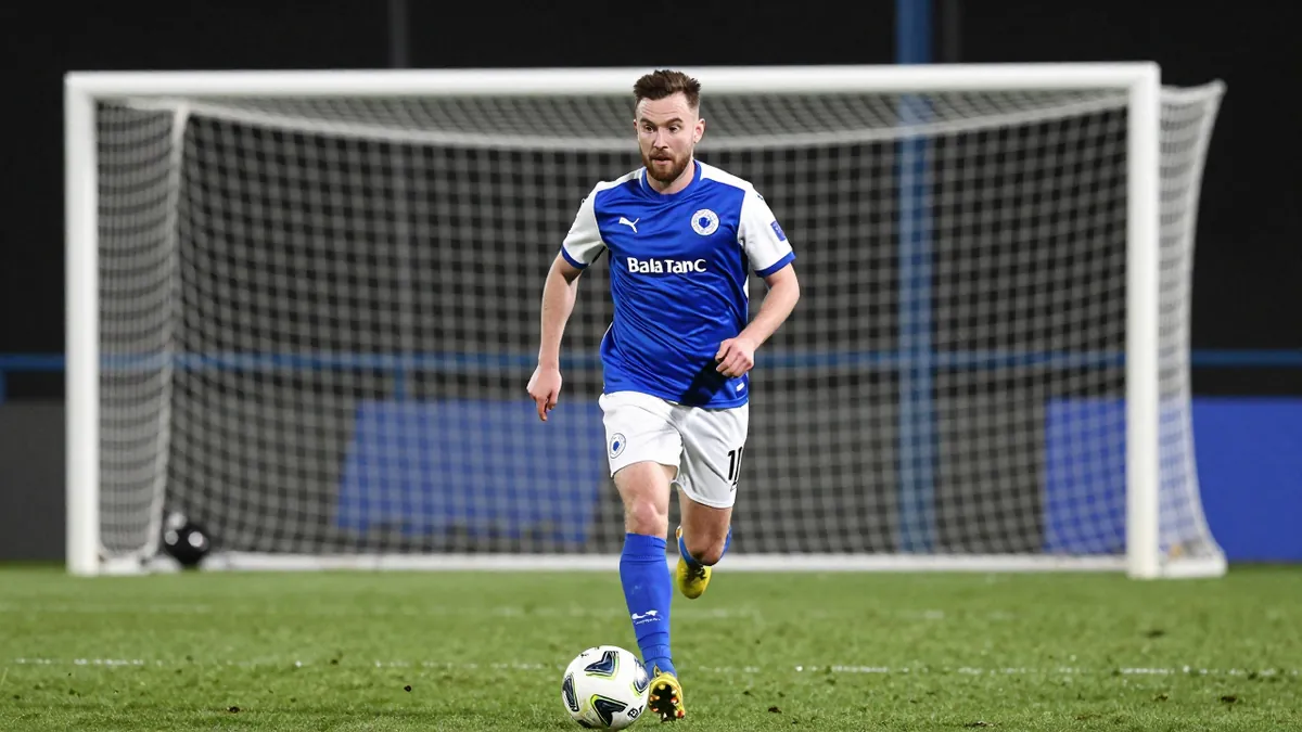 Bala Town lost 4-2 to Colwyn Bay in their recent match